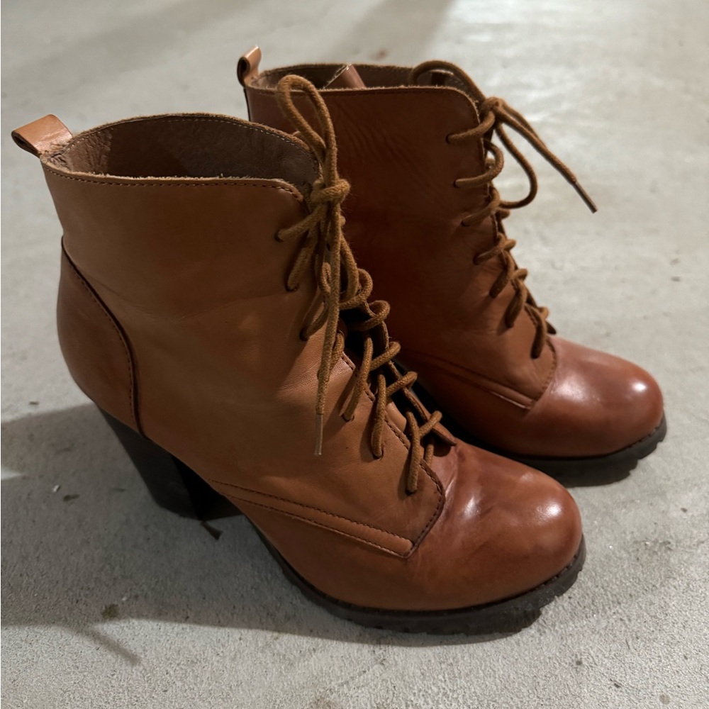 Zigi Soho Brown Lace Up Boots, Size: 7 - Picture 3 of 6